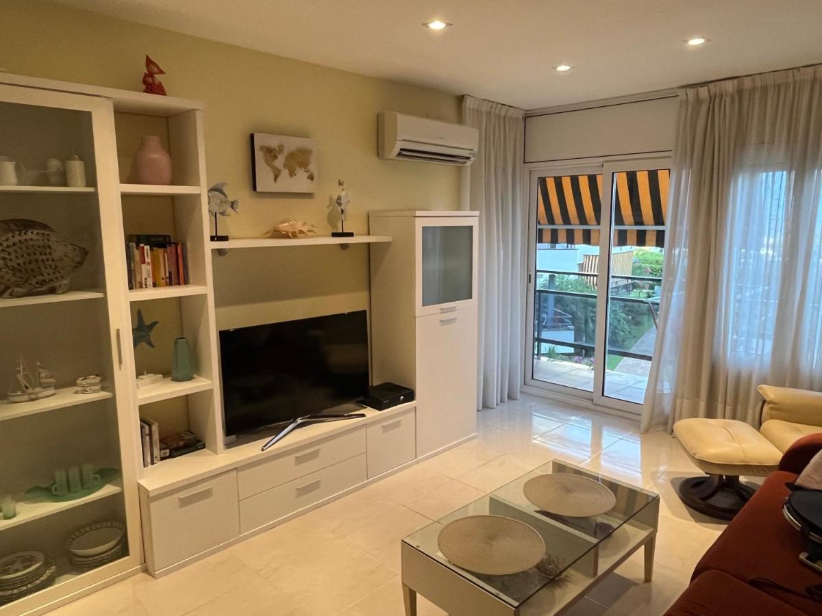 Apartamento Completo Frente Al Mar Creixell Exterior photo